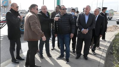 محافظ بني سويف يتفقد تطوير دوران محور عدلي منصور من ناحية شرق النيل