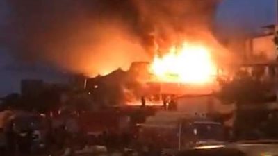 مصادر أمنية: إصابة 3 أشخاص في حريق مصنع للمواد البلاستيكية بأكتوبر