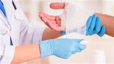 ماذا أفعل عند تعرض طفلي للحرق؟.. رئيس تمريض الحالات الحرجة تجيب (فيديو)