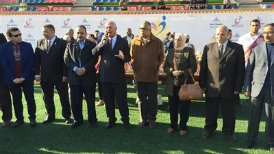 رئيس جامعة بنها: حريصون على إعداد جيل من الشباب فخور ببلاده