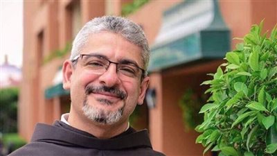 بطرس دانيال يكتب: تعلّمتُ منك يا قلمى