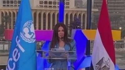 دنيا سمير غانم تنهار من البكاء أثناء كلمتها في مؤتمر اليونسيف 