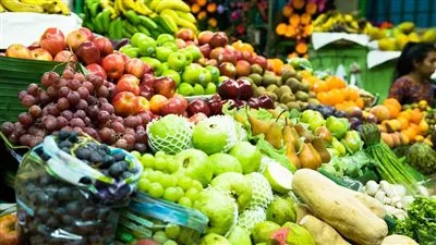 نائب شعبة الخضروات والفاكهة: لا أنصح بتخزين السلع الأساسية