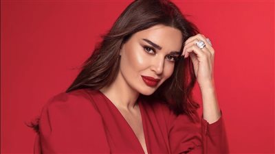 سيرين عبدالنور تحتفل بعيد الميلاد المجيد