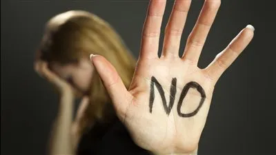 تفتح أبواب جحيم العنف المنزلى والقهر الجنسى على ملايين النساء فى مصر