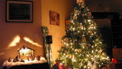 تعرف على سعر شجرة الكريسماس وملابس رأس السنة الجديدة 2022 للأطفال