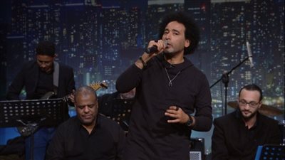 مصطفى شوقي: وفاة والدي أصعب لحظة في حياتي.. ولم أجرح عاطفيًا لأني صعيدي ومش رومانسي