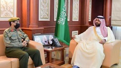 أمين الشرقية يناقش خطة معالجة التشوه البصري مع مسؤولي الأمانة