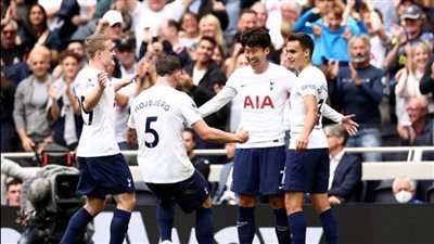 توتنهام يفوز على كريستال بالاس بثلاثية في الدوري الإنجليزي