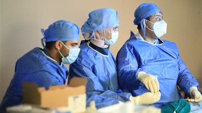 الرعاية الصحية تعلن نجاح عملية قسطرة مخية جديدة لمسنة بالمجمع الطبي في الإسماعيلية