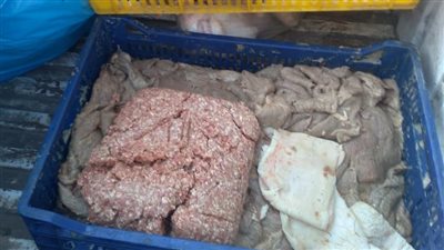 العثور على لحوم فاسدة داخل مطعم بالإسكندرية