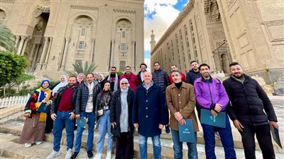 تدريب العاملين بمدرسة وجامع السلطان حسن في إطار برنامج 