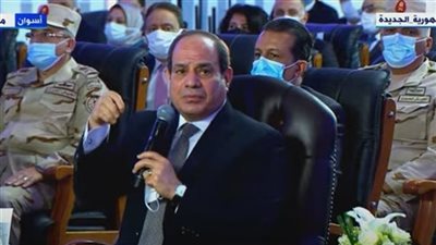 رسالة طمأنة من السيسي إلى عمال مصر (فيديو)