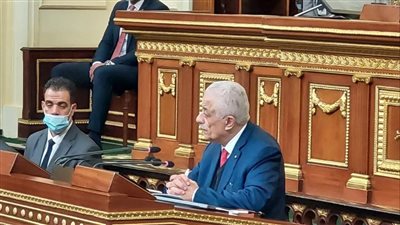 برلماني يطالب وزير التعليم بإلغاء نظام التشعيب في الثانوية العامة 