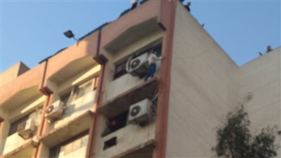 شاهد.. لحظة هروب المتهم بقتل الطفلة 