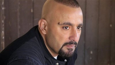 أحمد السقا يكشف عن تفاصيل تعرضه لحادث خطير على الطريق الصحراوي