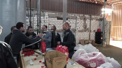 غلق وتشميع مصنع تعبئة زيوت سيارات بالجيزة