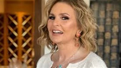 يسرا تهنئ الجمهور بالعام الميلادي الجديد