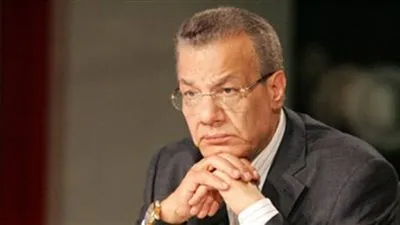 عادل حمودة ينعى والد الزميلة مروة هيكل.. ويتقدم بالعزاء لأسرتها