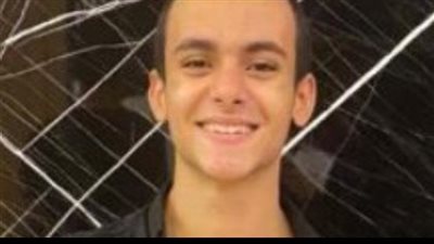 الطالب معاذ أشرف يقلد مشاهير قراء القرآن: 