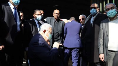 نقيب المحامين يشيع جثمان نجلته المهندسة هالة رجائي إلى مثواها الأخير (صور)