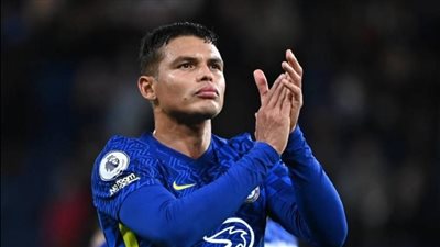 تشيلسي يمدد عقد مدافعه البرازيلي تياغو سيلفا