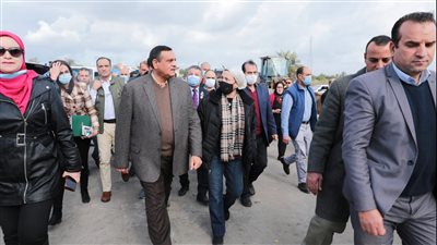 وزيرة البيئة تتفقد محطة المناولة الوسيطة بكفر الدوار (صور)