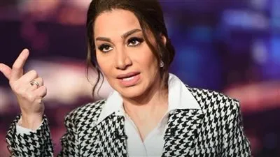 وزيرة البيئة: نستهدف وجود 56 مصنعا لإعادة تدوير المخلفات فى مصر