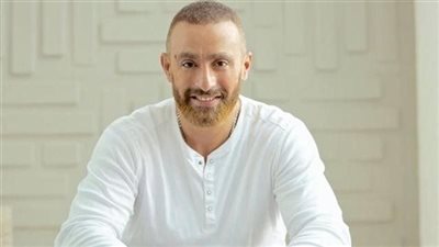 أحمد السقا يتصدر استفتاء 