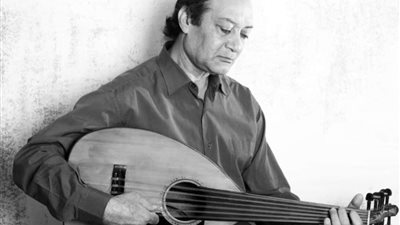 تامر حسني ومحمد فؤاد ينعيان الراحل أحمد الحجار