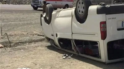 إصابة 20 عاملا في انقلاب سيارة بطريق إسكندرية ـ مطروح 