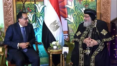 رئيس الوزراء يتوجه لمقر الكاتدرائية المرقسية بالعباسية لتهنئة البابا تواضروس (صور)