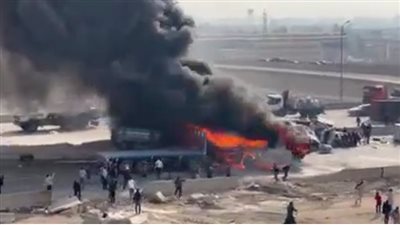  النيابة العامة تعاين حادث طريق الدائري الأوسطى المروع