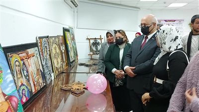 رئيس جامعة بنها يفتتح معرض مقتنيات الفن القبطي لطلاب التربية النوعية