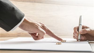 أخصائي نفسي يكشف السبب الرئيسي لزيادة الطلاق في بداية فترة الزواج (فيديو)