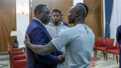 رئيس السنغال يطالب ساديو ماني بالتتويج بكأس أمم إفريقيا
