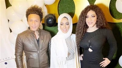 إيمان دياب تحتفل بأغنية 