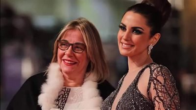 درة تنعى الفنانة مها أبو عوف: 