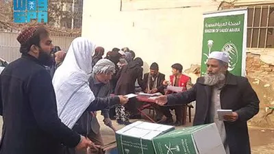 مركز الملك سلمان للإغاثة يواصل توزيع المساعدات الإيوائية في عدد من المحافظات الأردنية