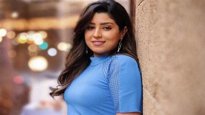 أيتن عامر تصدم الجمهور بصوتها عقب طرح أولى كليباتها 