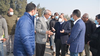 وزير التنمية المحلية يحيل رئيس مدينة الخانكة للتحقيق بسبب تدني مستوى النظافة