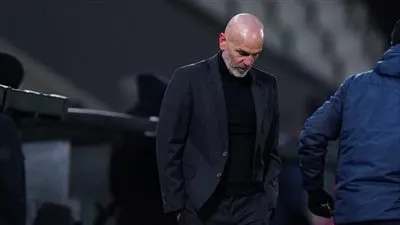 مدرب ميلان: علينا التأقلم مع كورونا