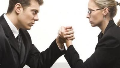 أستاذ علم نفس: رد الفعل النهائي للمرأة في التعامل مع الضغوط أفضل من الرجل