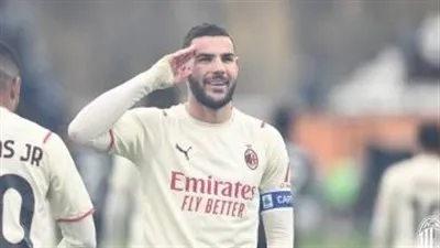 ميلان يكتسح فينيزيا بثلاثية ويتصدر الكالتشيو مؤقتًا