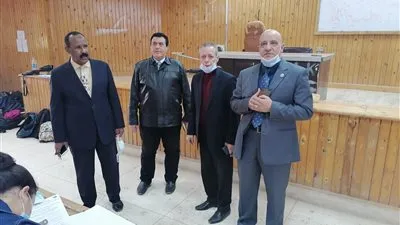 رئيس جامعة أسوان يتفقد امتحانات الفصل الدراسي الأول للعام الجامعي 2022/2021  