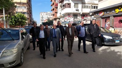 محافظ بورسعيد يحذر المواطنين من التعامل مع سماسرة البطاقات الاستيرادية