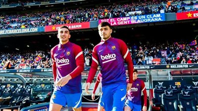 تشافي يحسم موقف مشاركة ثنائي برشلونة في السوبر