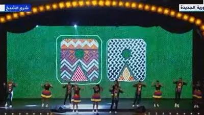 فريق أفريقي يقدم عرضا مبهرا في افتتاح مسرح شباب العالم