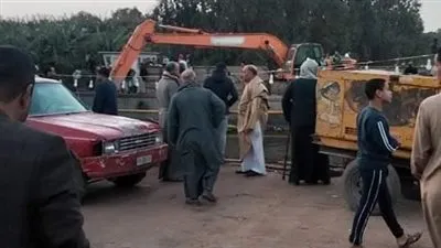 انتشال 3 جثث من ضحايا حادث السيارة المنكوبة في منشأة القناطر