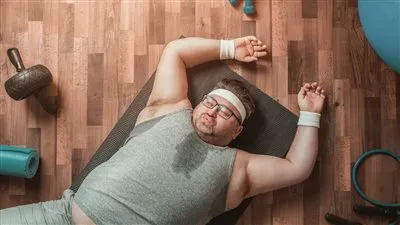 طبيب: السمنة المفرطة تؤثر على التنفس والمفاصل